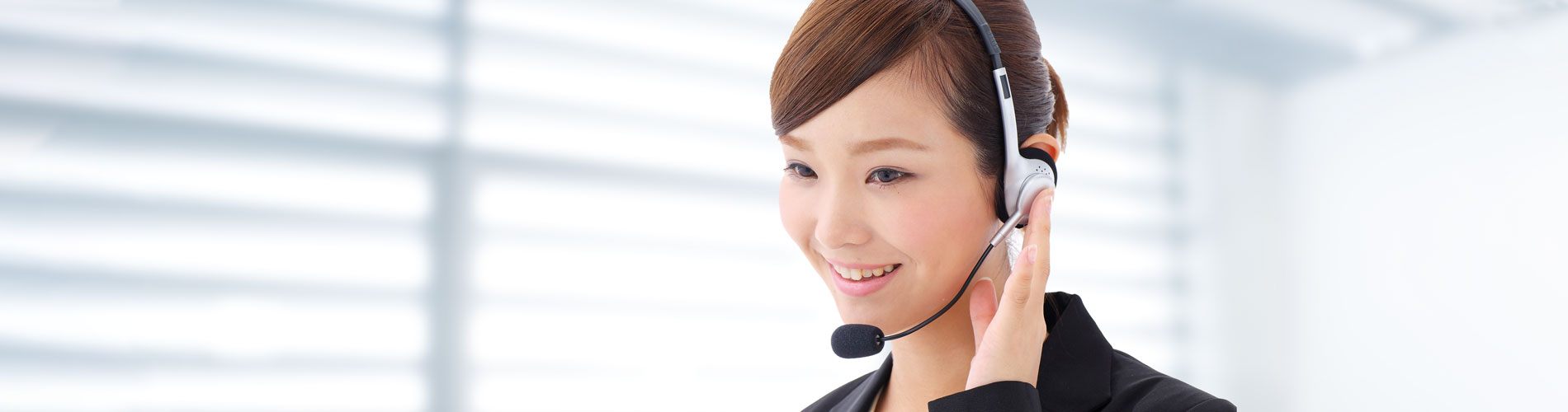 callcenter, business call, support, technical support, headset, female operator
